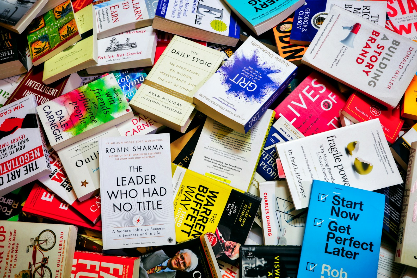 Communication design for personalized books with custom layouts and covers