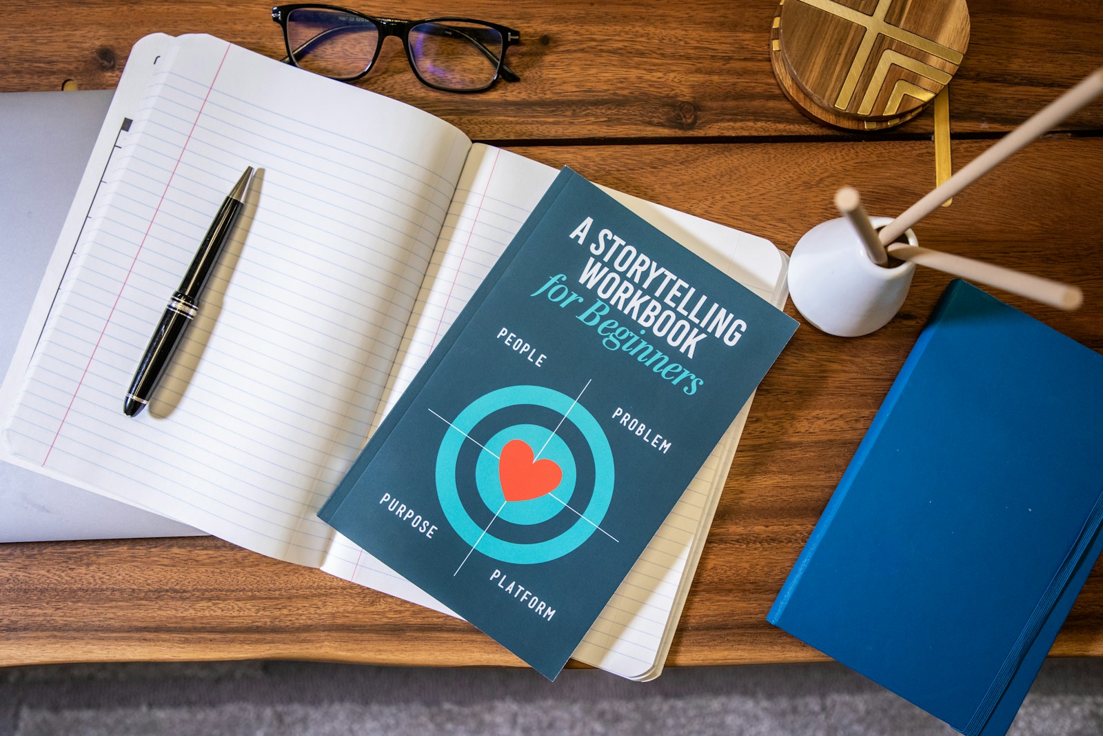 Communication design for custom notepads with branded visual language
