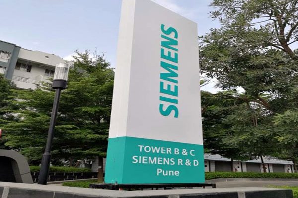 Signage maker for flex signage, vinyl printing, and one-way vision graphics